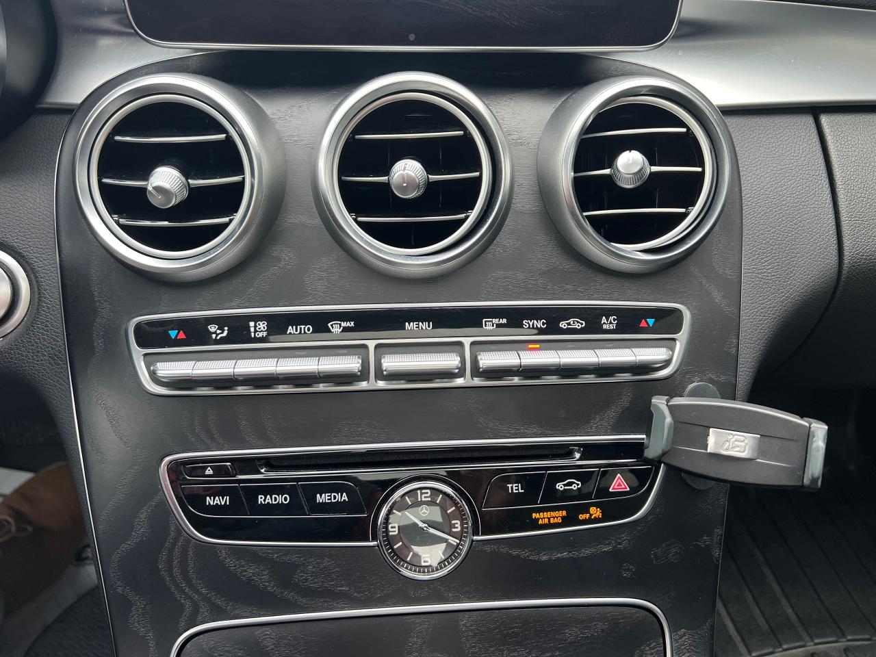 2018 Mercedes-Benz C300 C300 4MATIC EASY APPROVAL - Photo #12