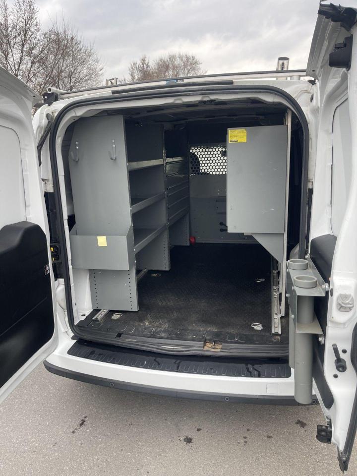 2016 RAM ProMaster NO WINDOWS ALL AROUND - Photo #9