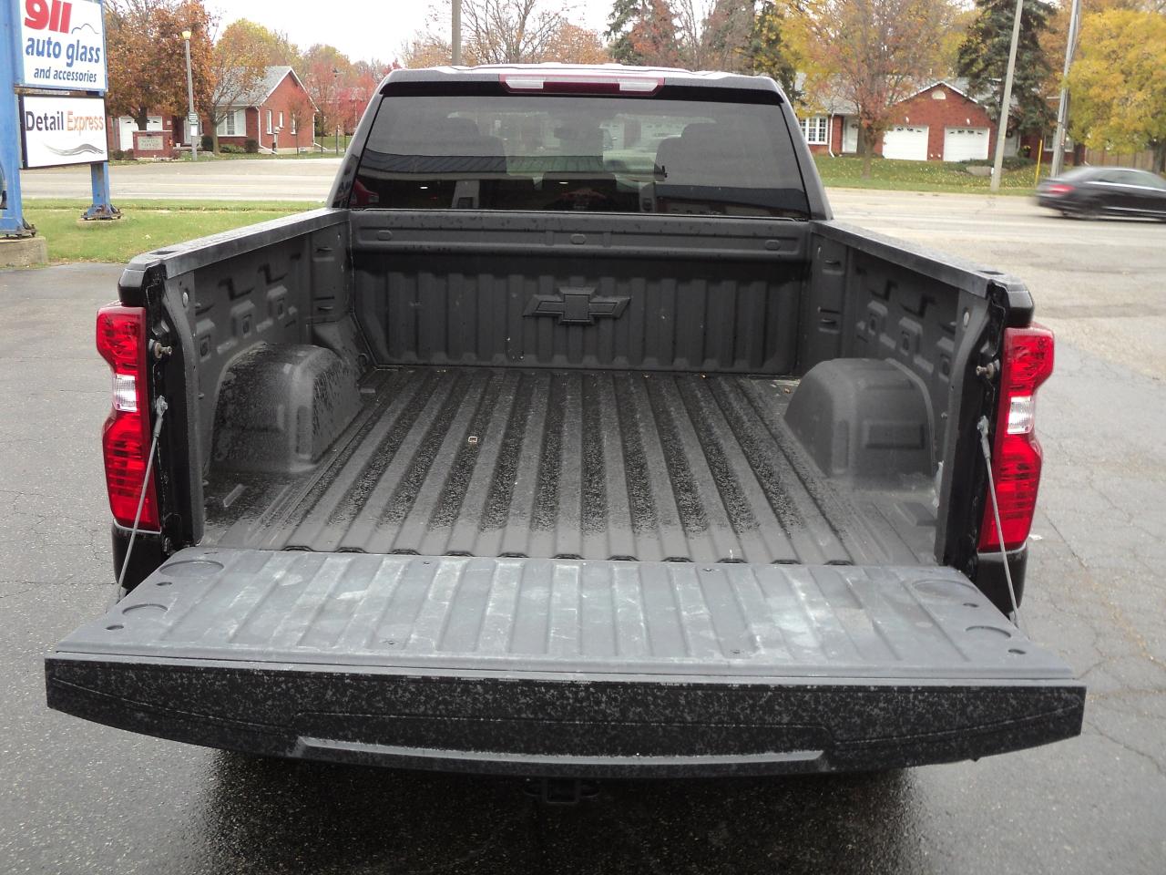 2022 Chevrolet Silverado 1500 Custom DoubleCab 4x4 2.7L4cyl 6'7"Box BackUpCam - Photo #8