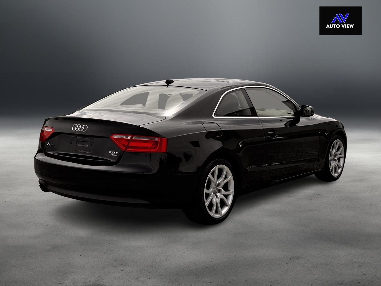 2010 Audi A5 2.0L Premium **QUATTRO AWD**LOW KM'S** Photo4