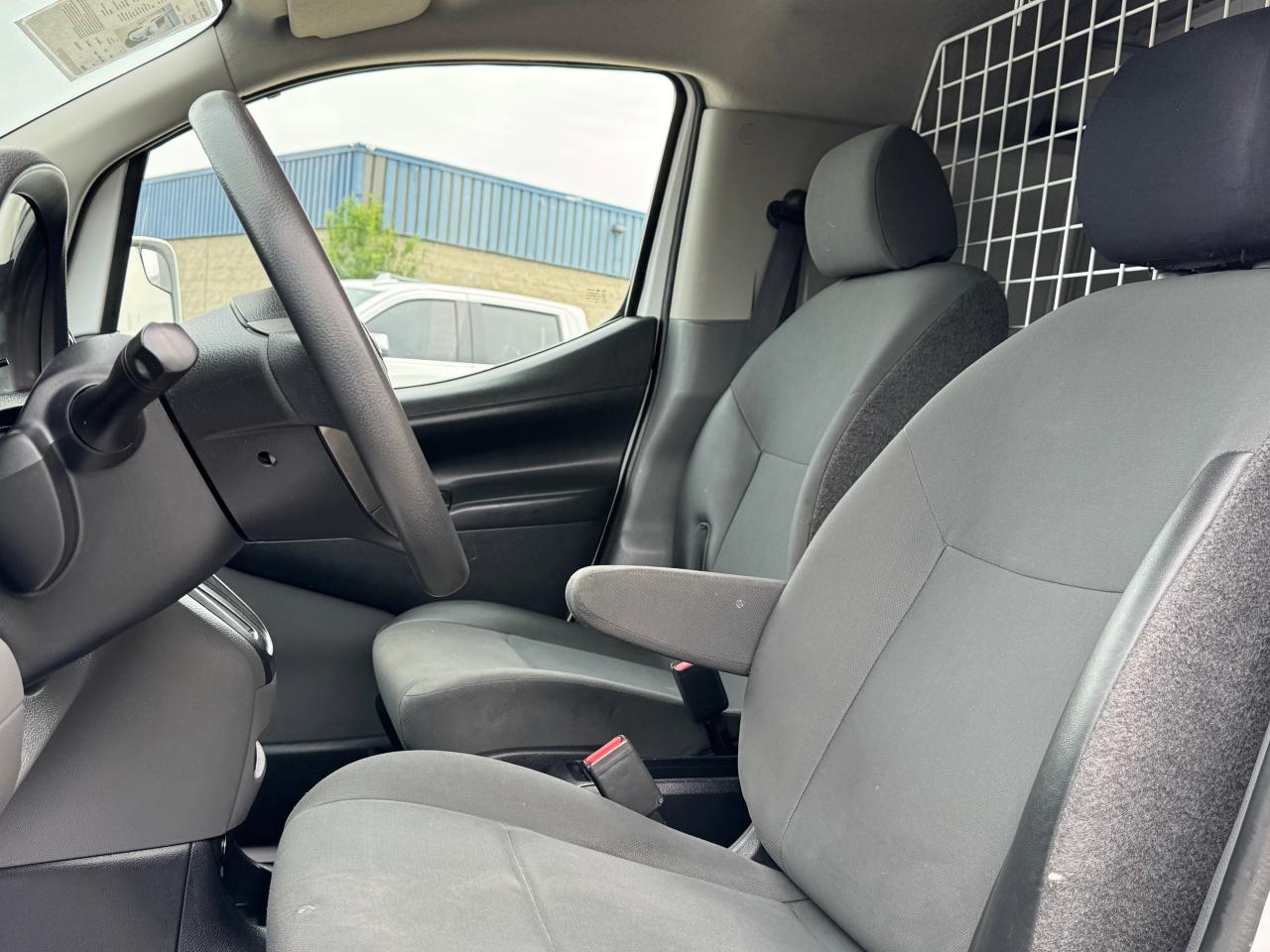 2020 Nissan NV200 Compact Cargo S **LADDER RACKS** - Photo #21
