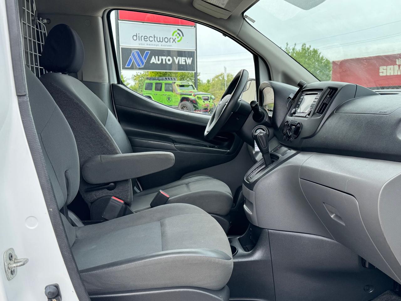 2020 Nissan NV200 Compact Cargo S **LADDER RACKS** - Photo #22