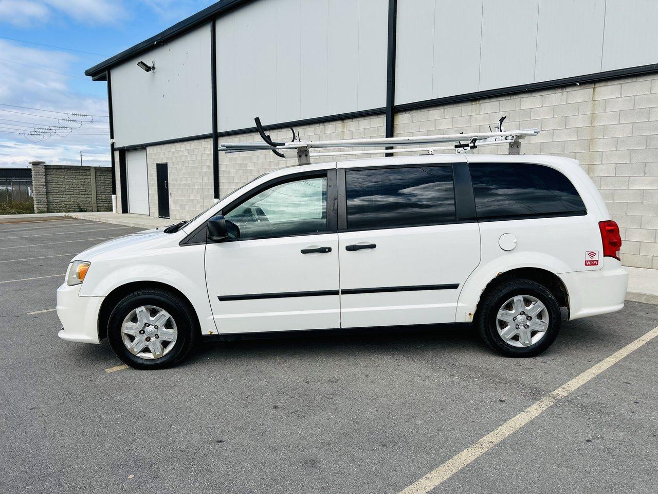 2012 RAM Cargo Van **CLEAN CARFAX** - Photo #8