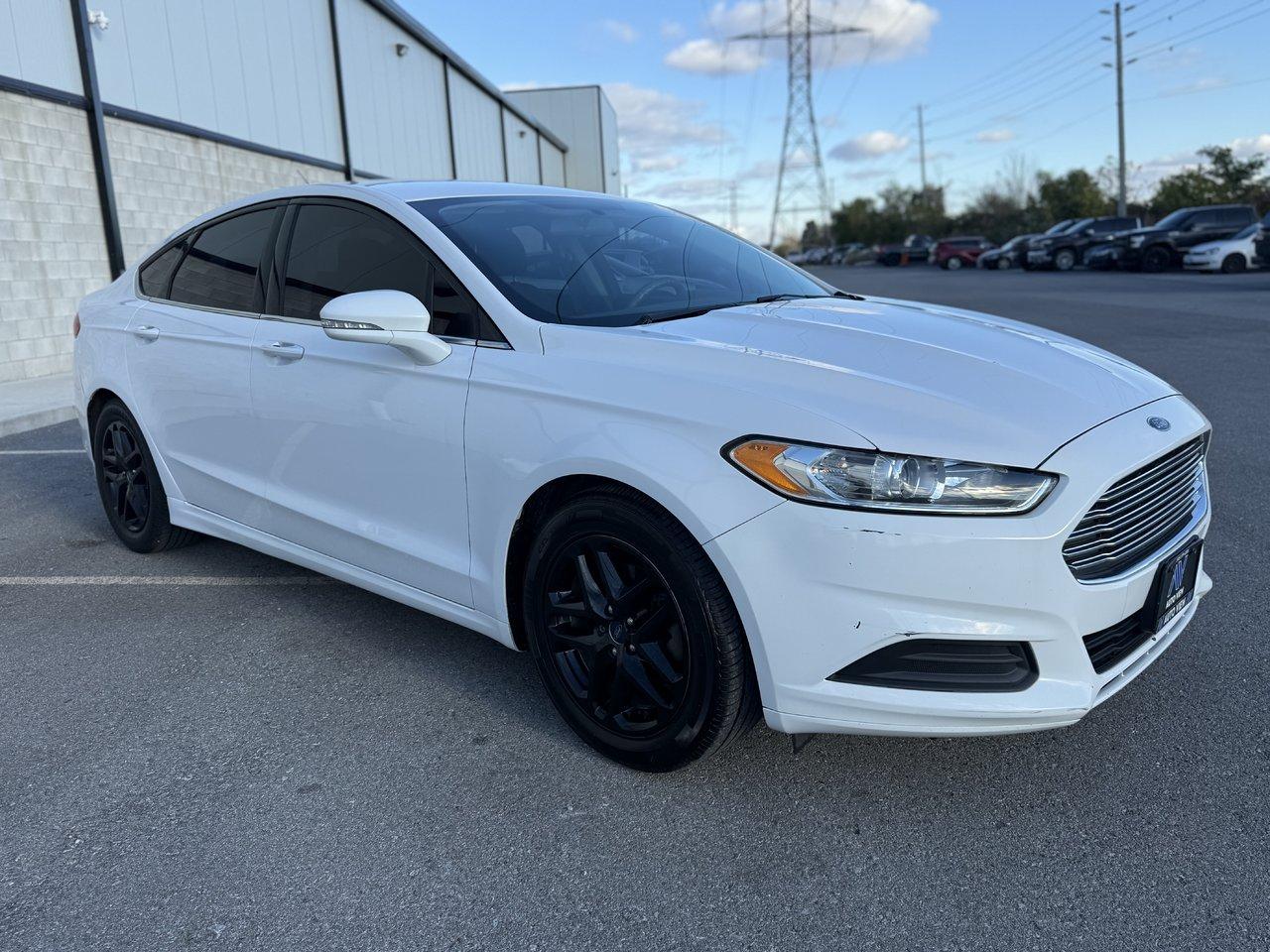 2016 Ford Fusion SE **COMES WITH WINTER TIRES** - Photo #3