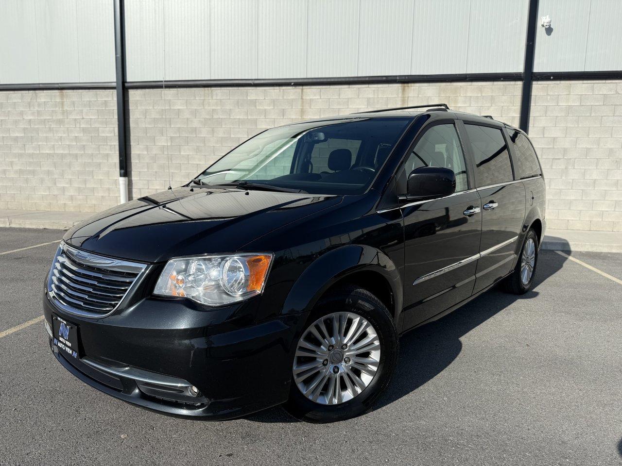 Used 2015 Chrysler Town & Country PREMIUM for sale in Stoney Creek, ON