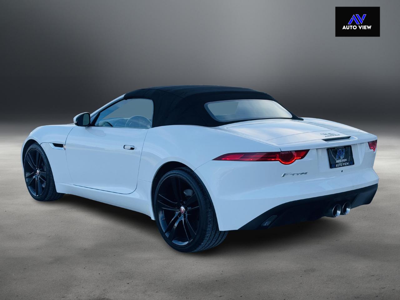 2016 Jaguar F-Type Convertible **CLEAN CARFAX REPORT** - Photo #7