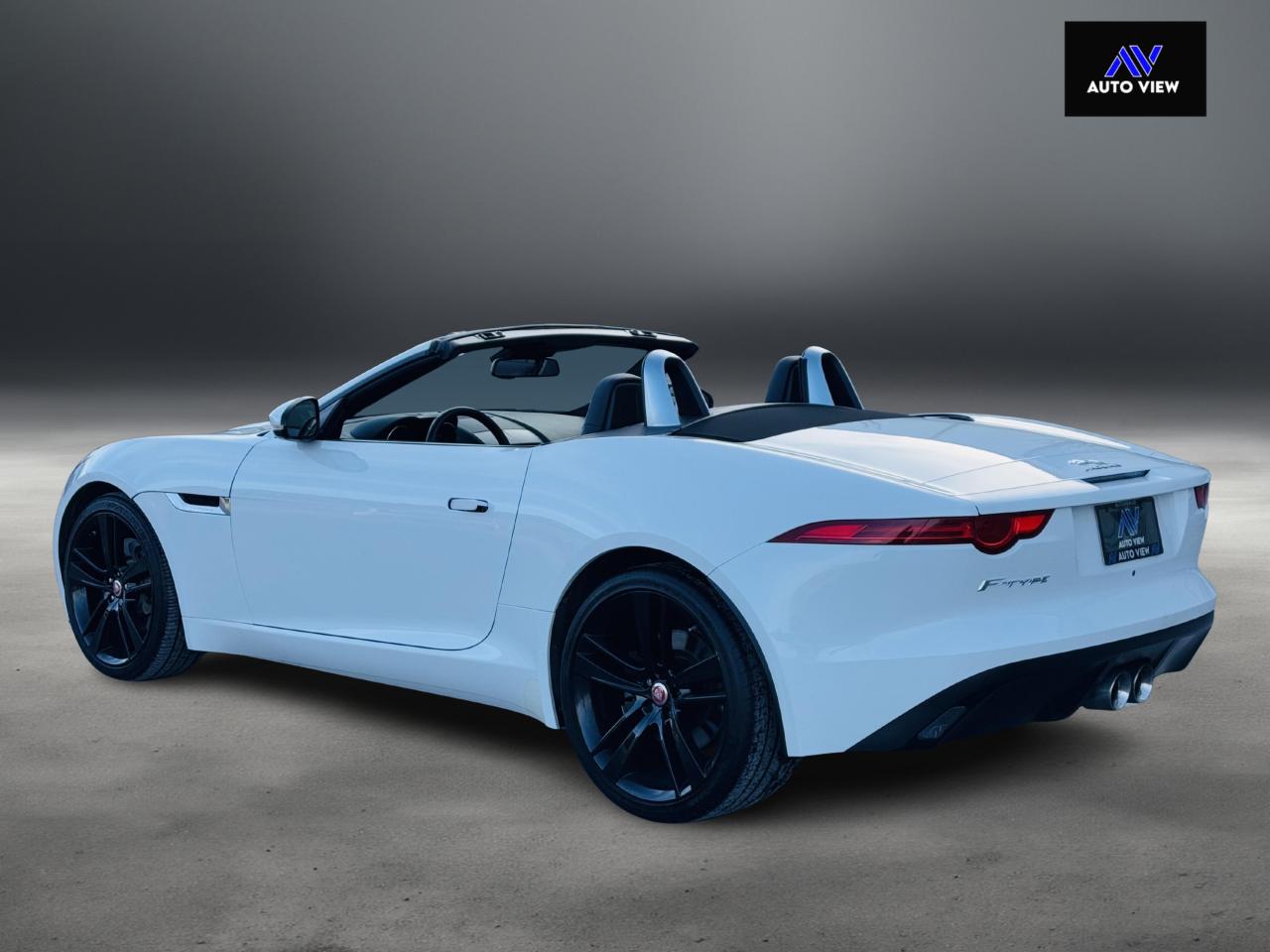 2016 Jaguar F-Type Convertible **CLEAN CARFAX REPORT** - Photo #13