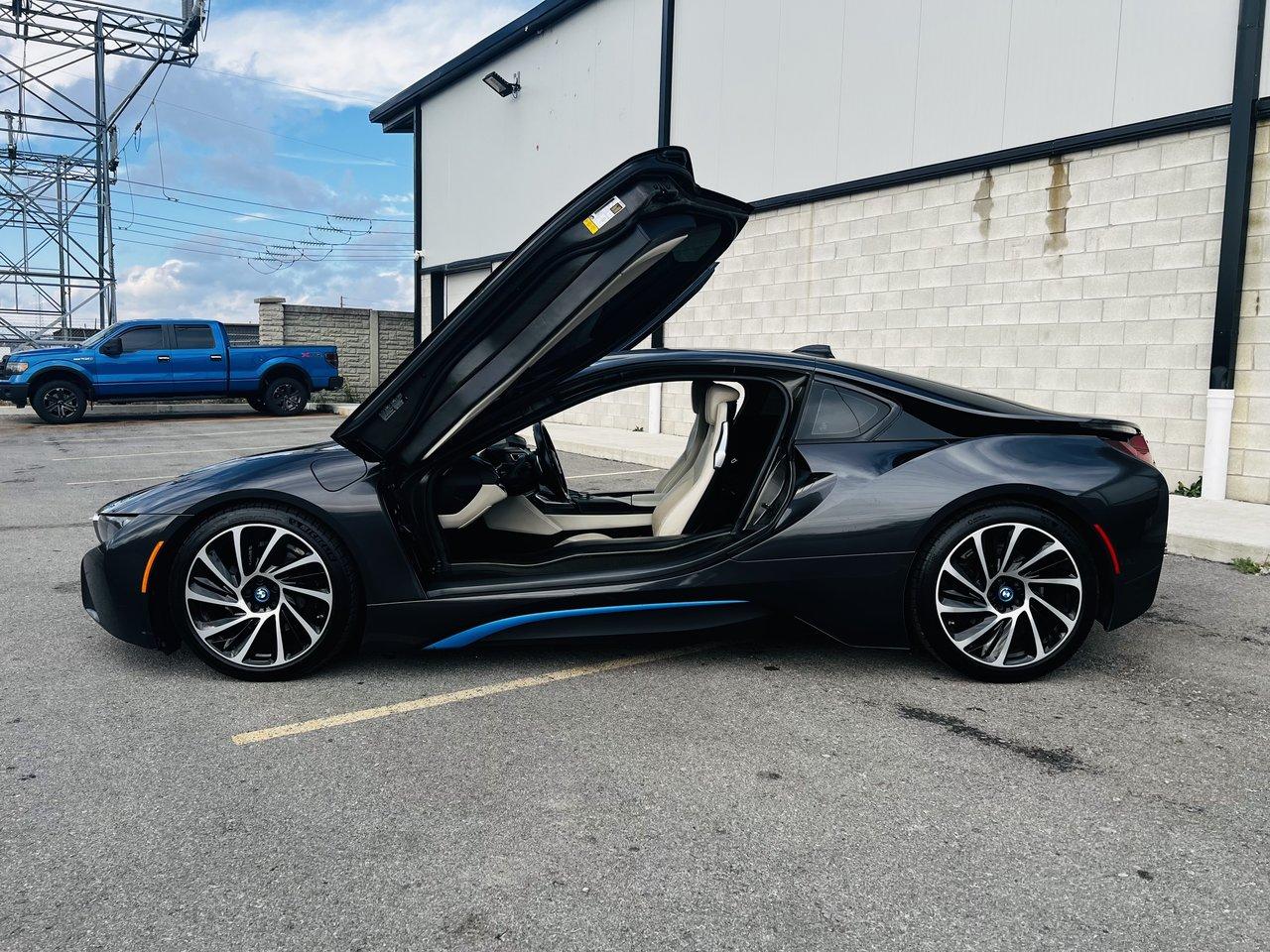 2015 BMW i8 **357 HP / 420 LB-FT** - Photo #8