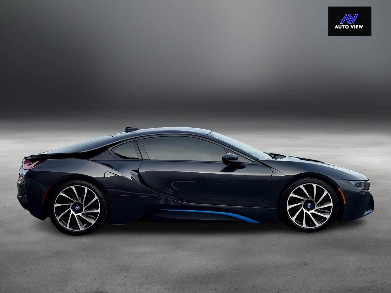 2015 BMW i8 **HYBRID SUPER CAR** Photo3