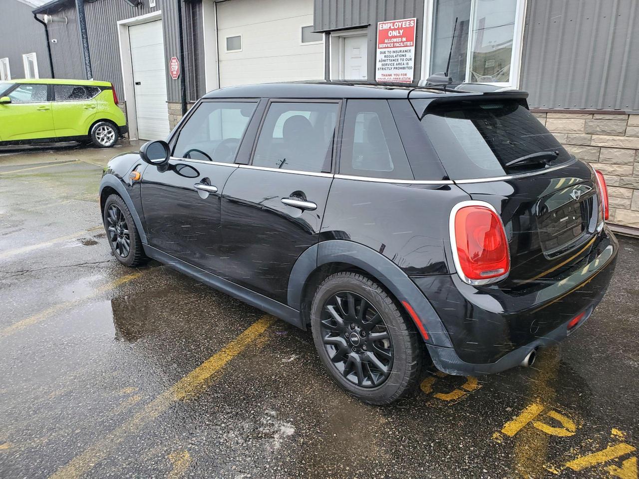 2016 MINI Cooper HB-6SP MANUAL-SUNROOF-LEATHER-BLUETOOTH - Photo #3