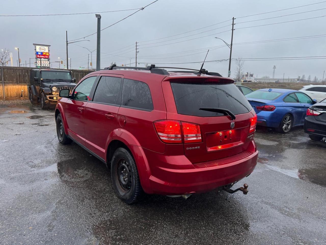 2010 Dodge Journey SXT, LEATHER, CAM, LOADED, ONLY 198KMS, AS IS - Photo #3