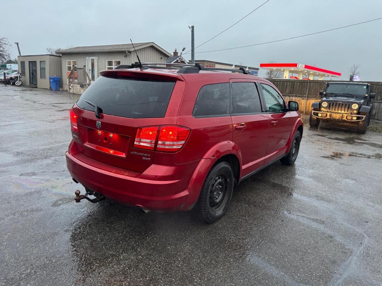 2010 Dodge Journey SXT, LEATHER, CAM, LOADED, ONLY 198KMS, AS IS - Photo #5