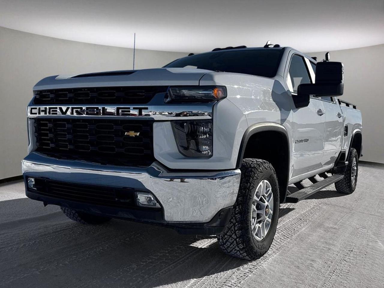 2022 CHEVROLET SILVERADO 2500 HIGHLIGHTSDuramax Turbo Diesel Engine4x4Heated seats & WheelLed fog lamps/Led bed lightingRear Camera MirrorDual Climate control