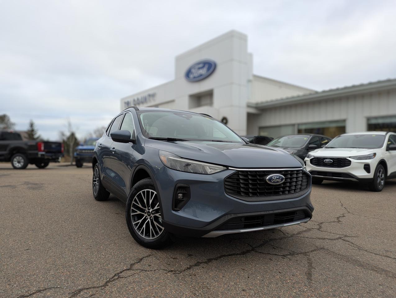 2025 Ford Escape PHEV Photo0