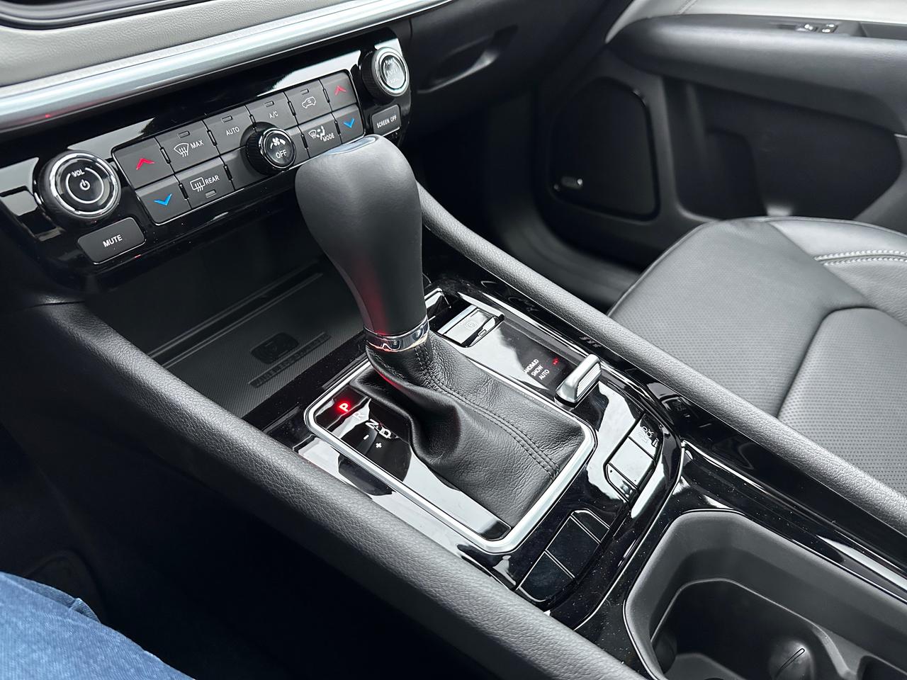 2025 Jeep Compass LIMITED Photo