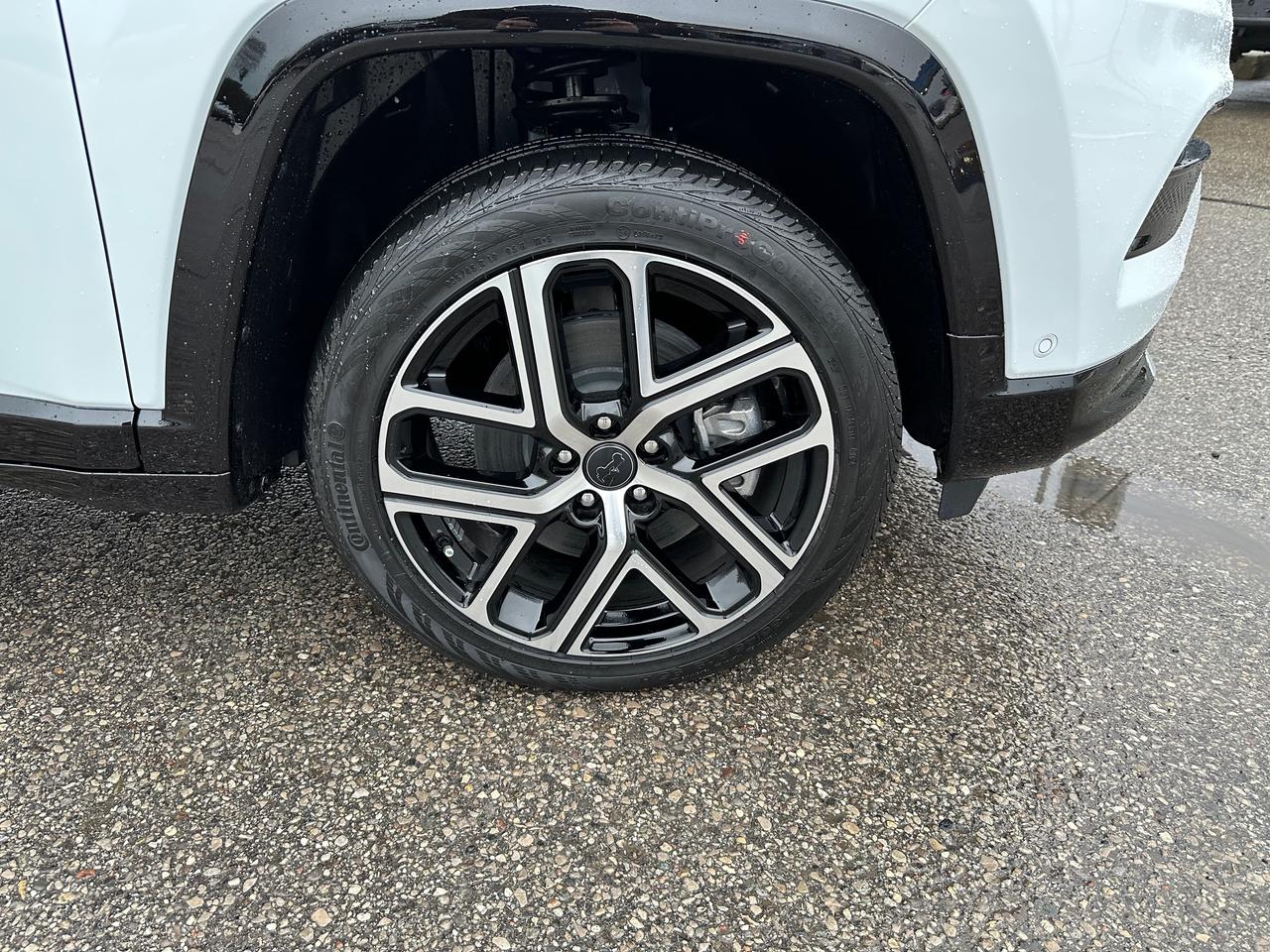 2025 Jeep Compass LIMITED Photo