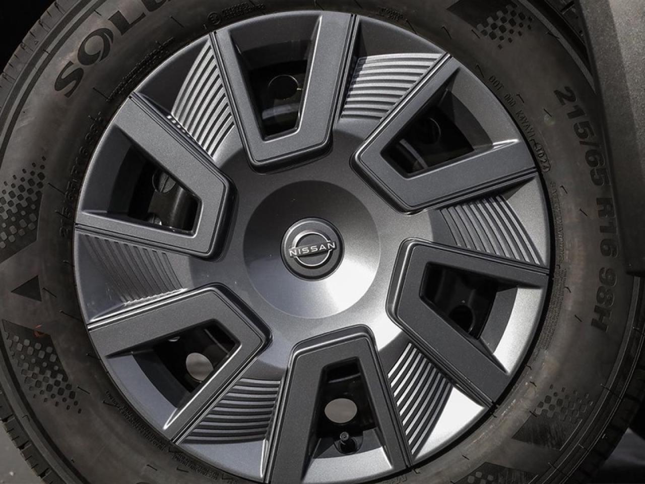 2025 Nissan Kicks S  - Heated Seats Photo