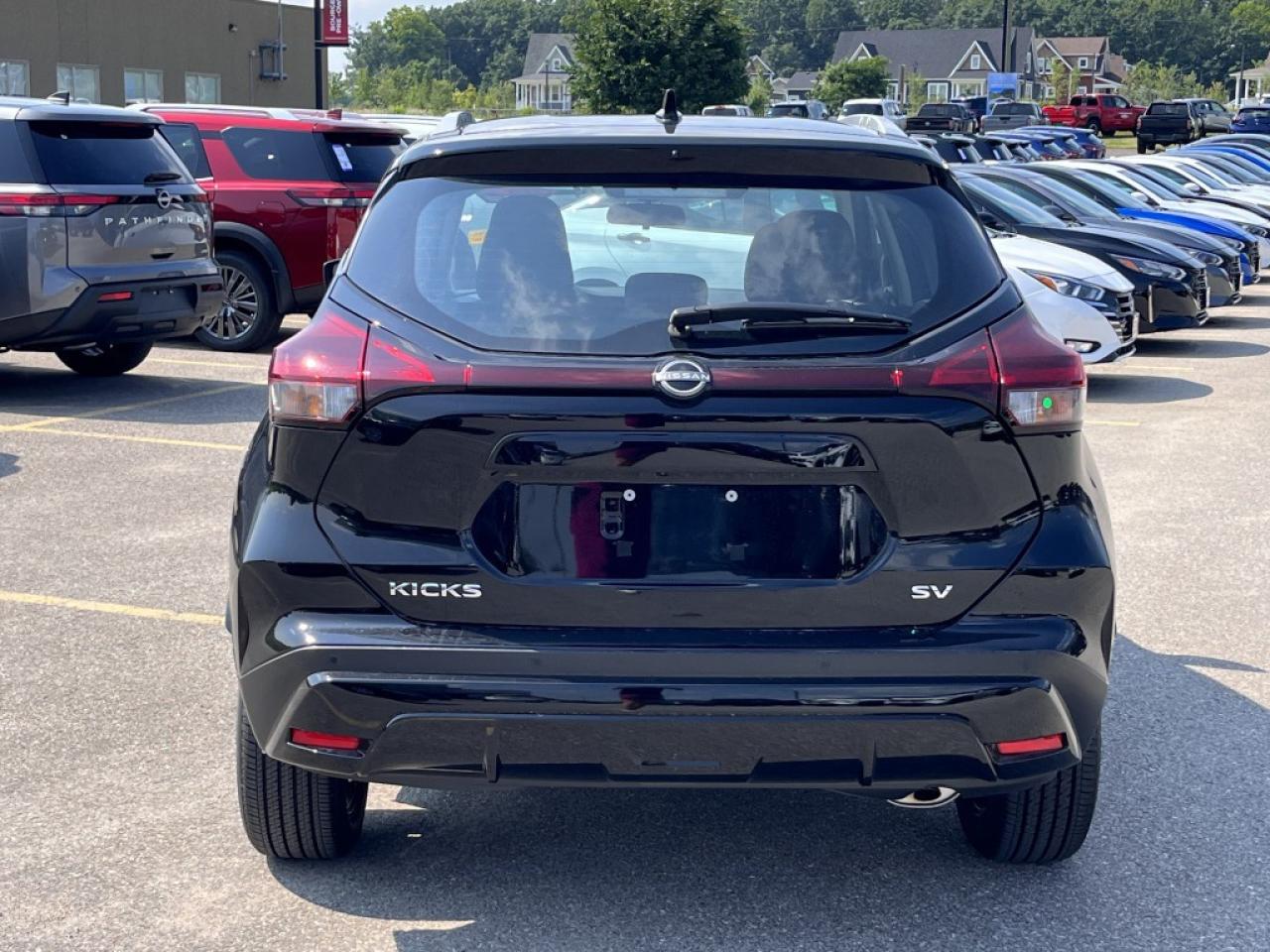 2025 Nissan Kicks Play SV FWD Photo