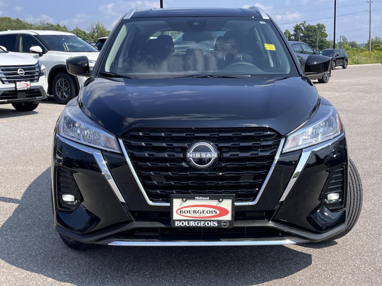 2025 Nissan Kicks Play SV FWD Photo