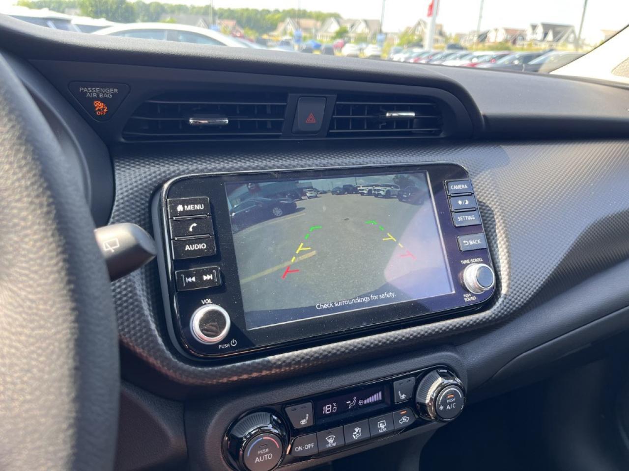 2025 Nissan Kicks Play SV FWD Photo