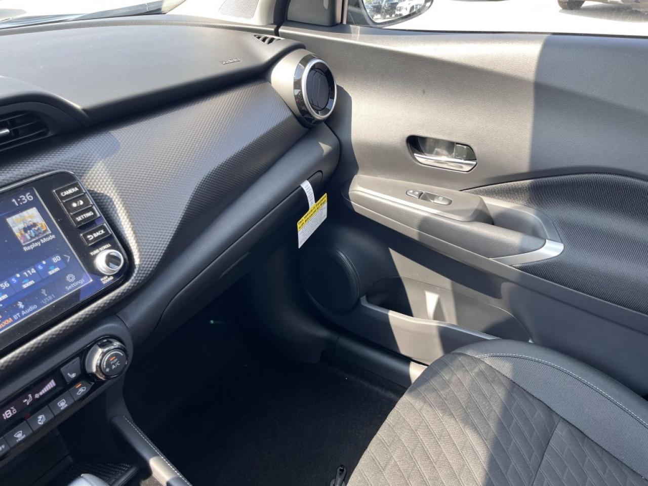 2025 Nissan Kicks Play SV FWD Photo