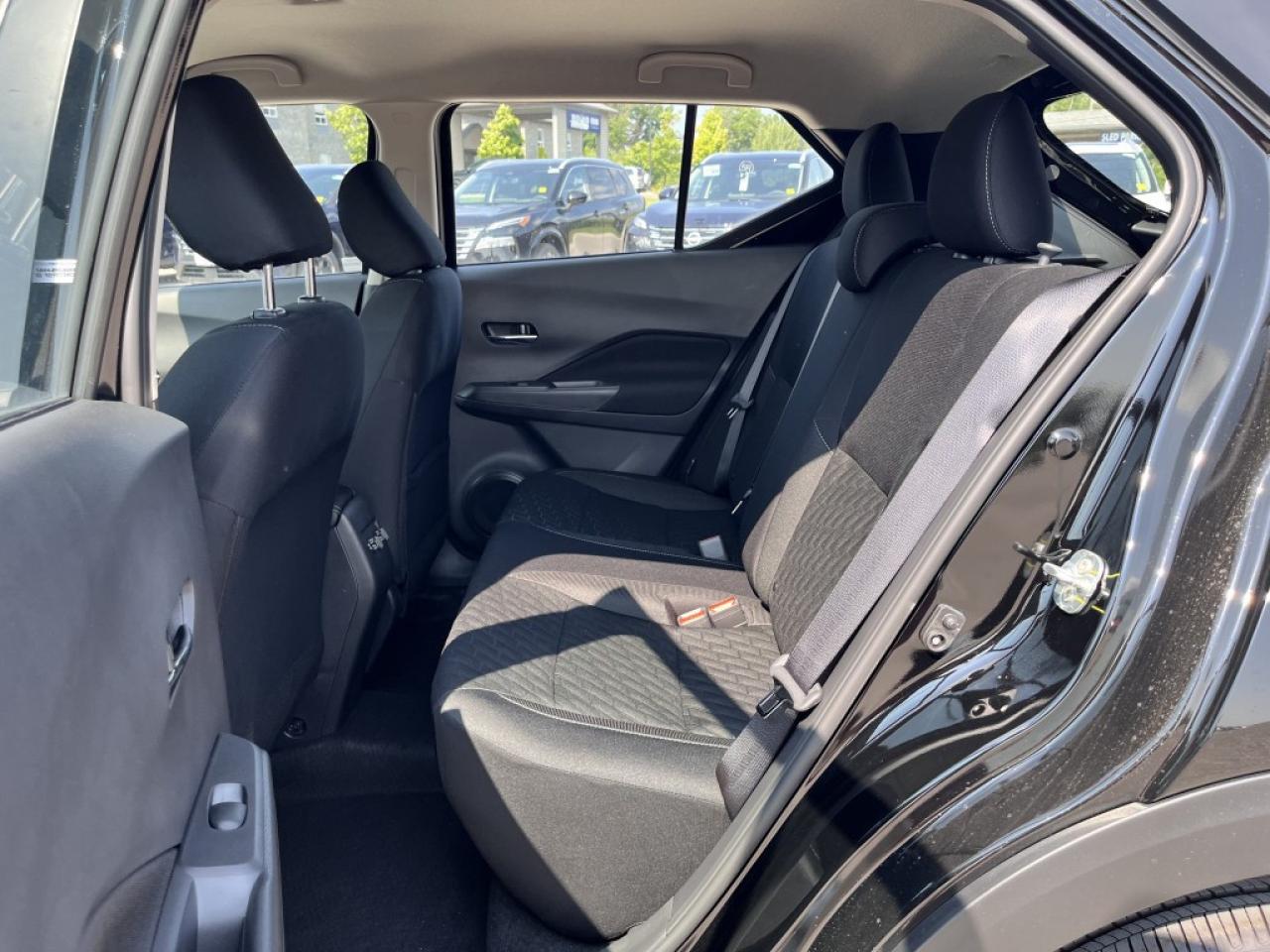 2025 Nissan Kicks Play SV FWD Photo