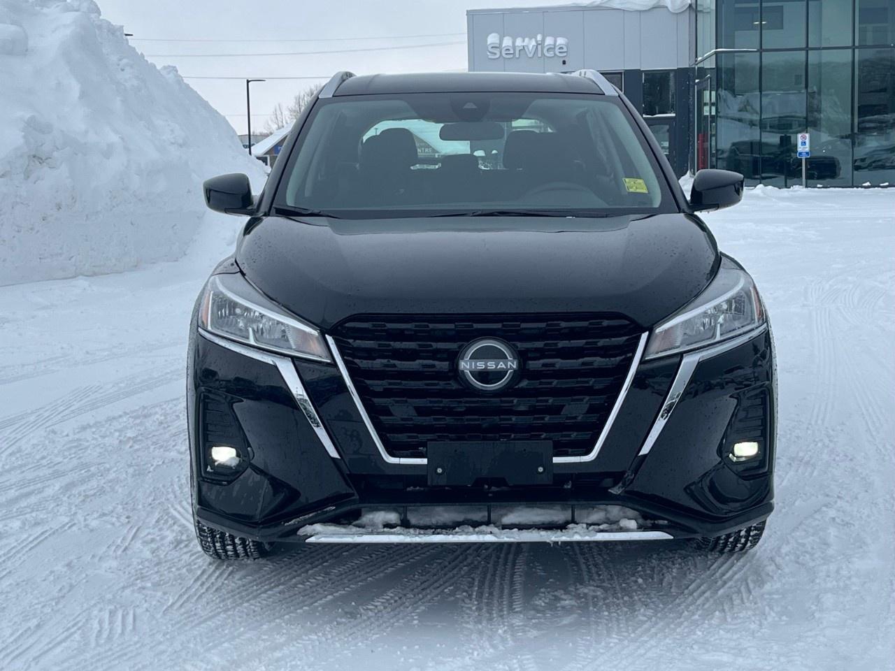 2025 Nissan Kicks Play SV FWD Photo