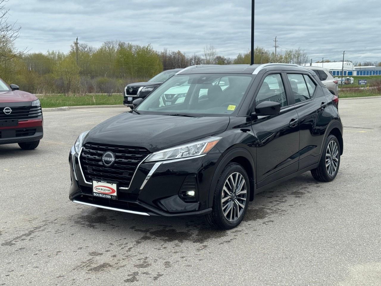 2025 Nissan Kicks Play SV FWD Photo