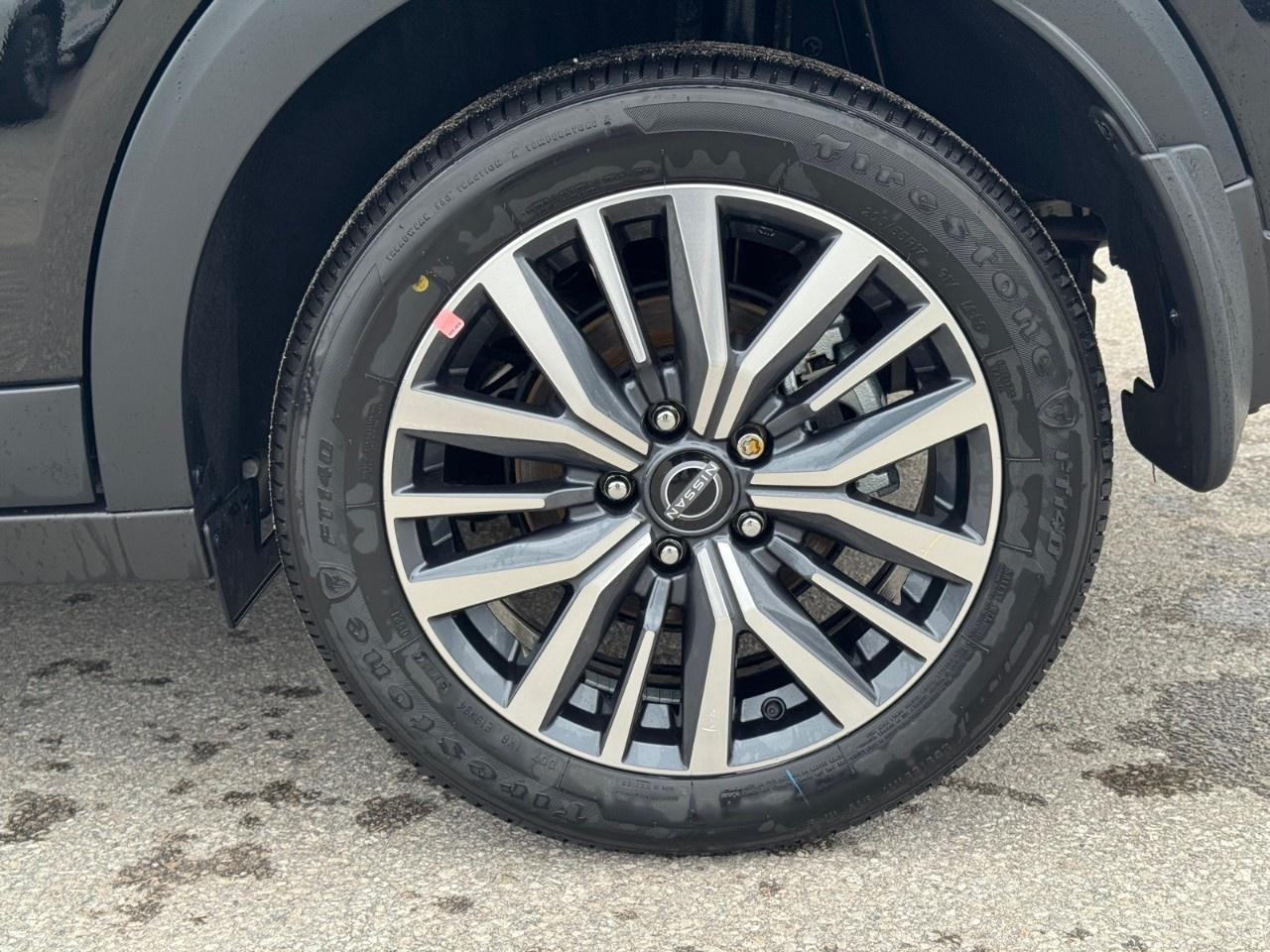 2025 Nissan Kicks Play SV FWD Photo