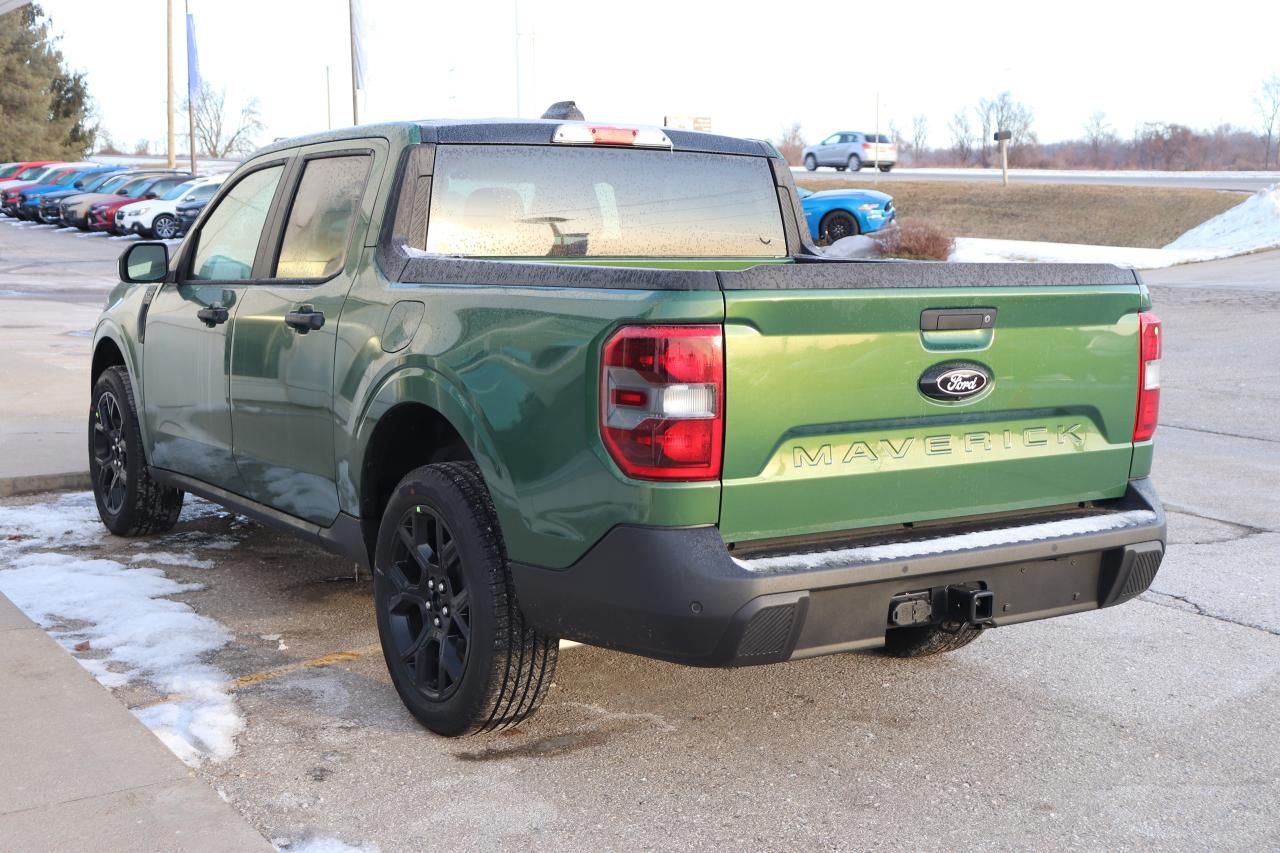 2025 Ford MAVERICK XLT AWD SUPERCREW Photo