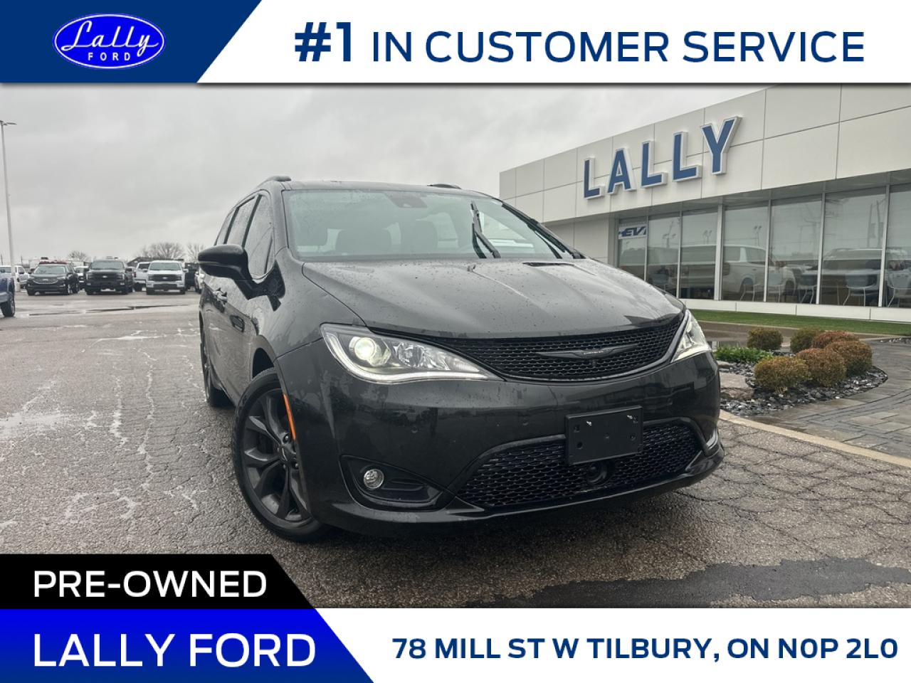 Used 2018 Chrysler Pacifica Limited,Nav, Leather, Moonroof, Bucket Seats! for sale in Tilbury, ON