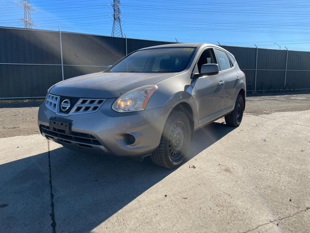 Used 2013 Nissan Rogue SV for sale in Hamilton, ON