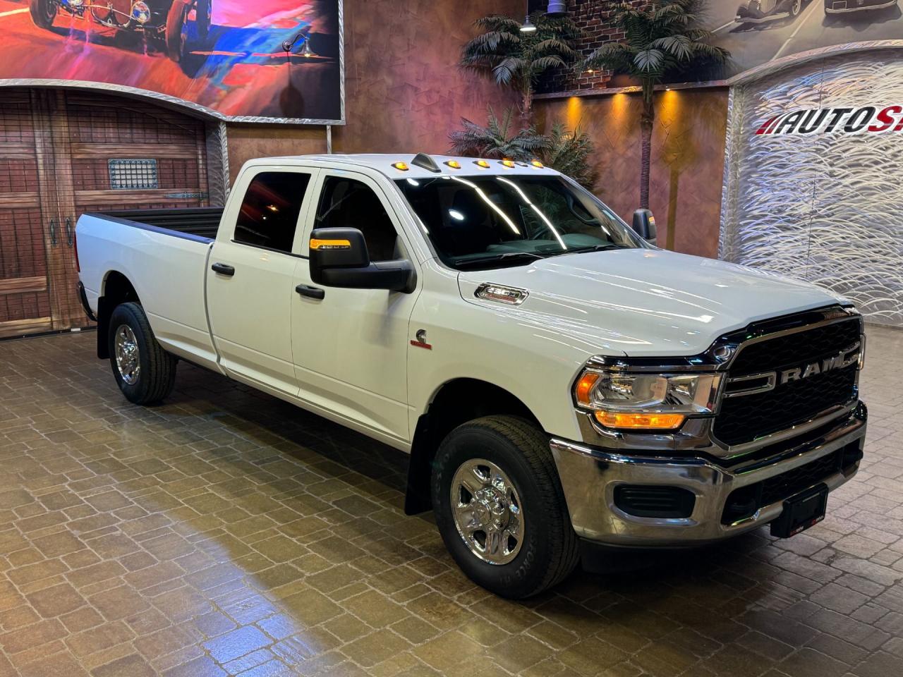 Used 2023 RAM 2500 TRADESMAN - BUILT TO WORK, SNOWPLOW PREP, LOW KMS!!! for sale in Winnipeg, MB