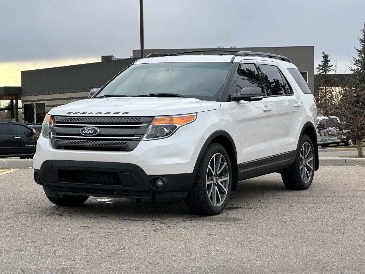 Used 2015 Ford Explorer XLT | 4WD | 7 PASSENGER | SUEDE SEATS | FULLY LOADED | $0 DOWN for sale in Calgary, AB