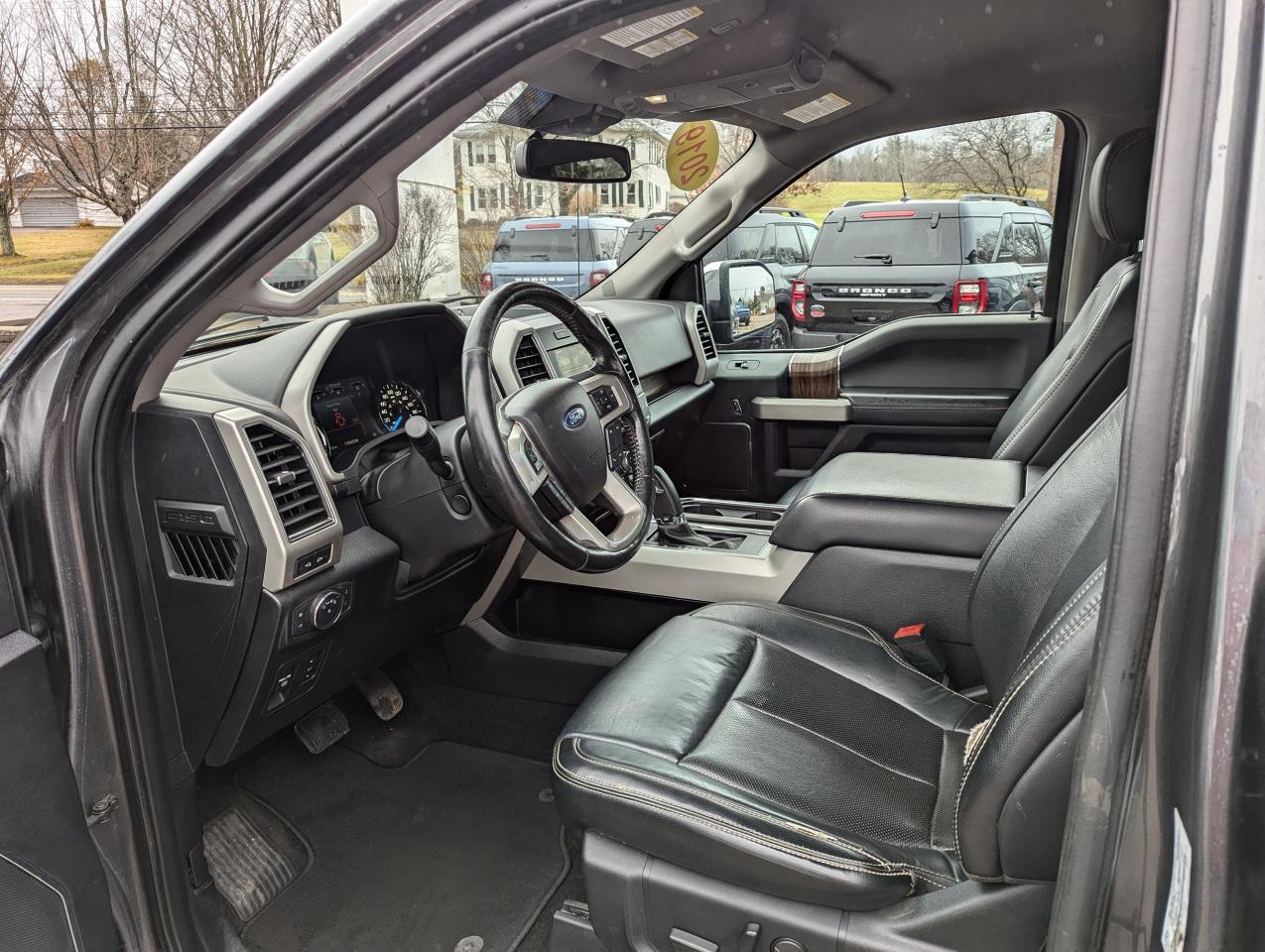 2019 Ford F-150 Lariat Photo5