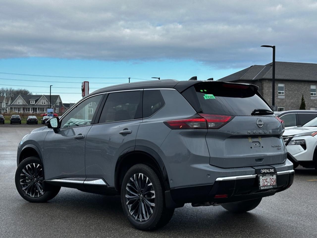 2025 Nissan Rogue AWD Platinum Photo