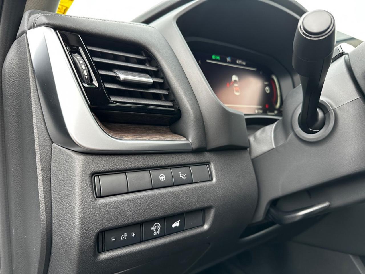 2025 Nissan Rogue AWD Platinum Photo