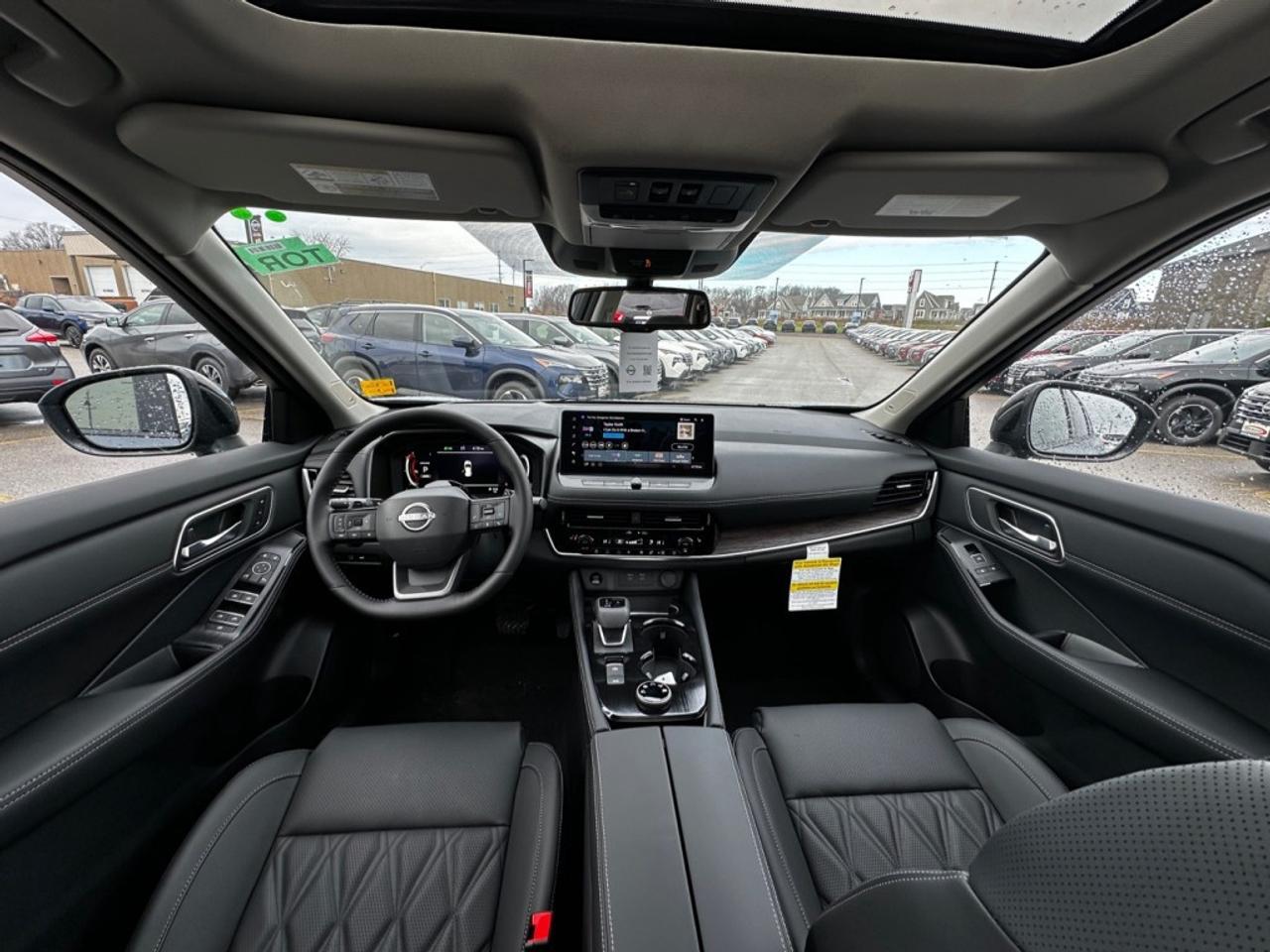 2025 Nissan Rogue AWD Platinum Photo