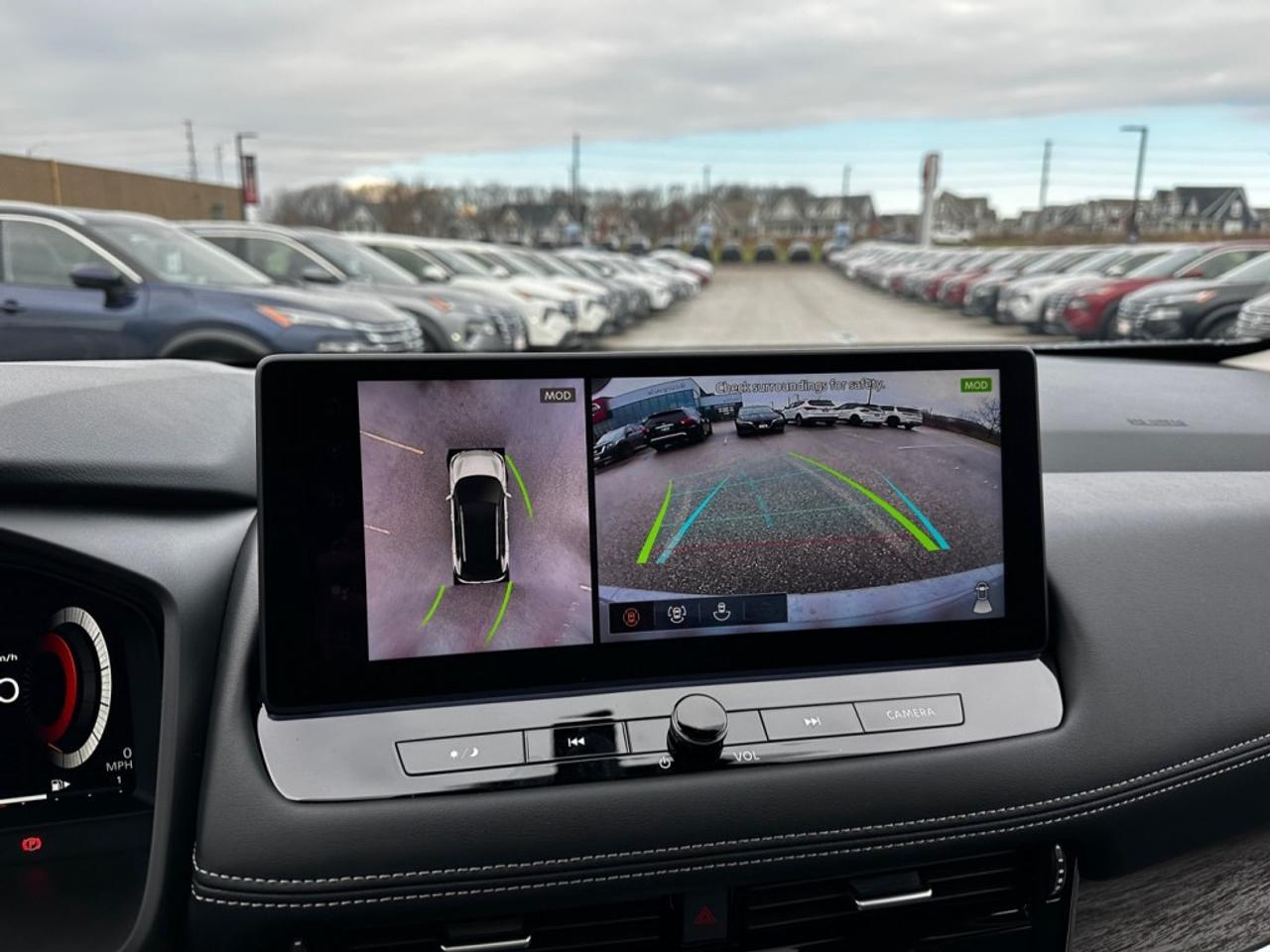 2025 Nissan Rogue AWD Platinum Photo