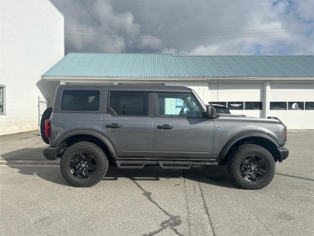 2024 Ford Bronco Black Diamond  - Heated Seats Photo5