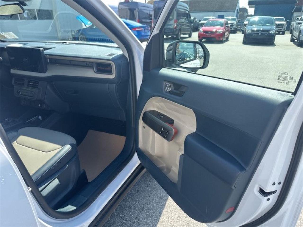 2025 Ford Maverick Lariat  - Tow Package Photo5