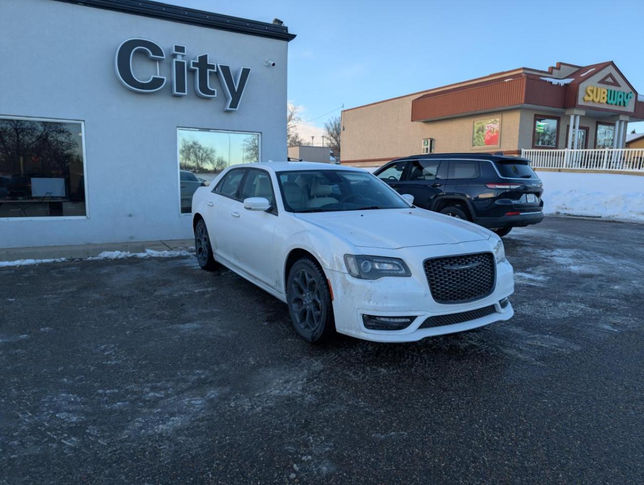 Used 2022 Chrysler 300 300 Touring L TI for sale in Medicine Hat, AB