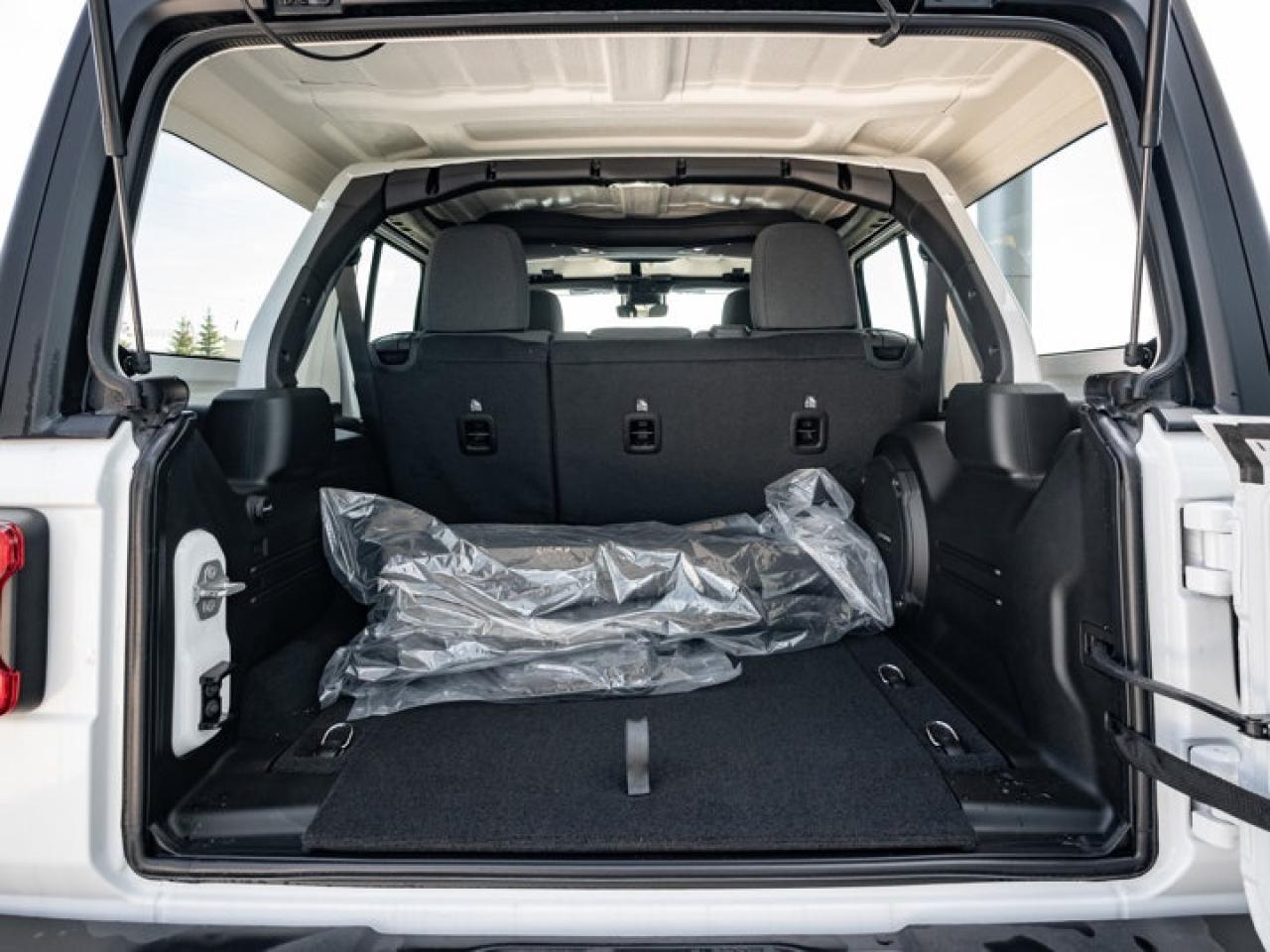 2025 Jeep Wrangler Sahara Photo