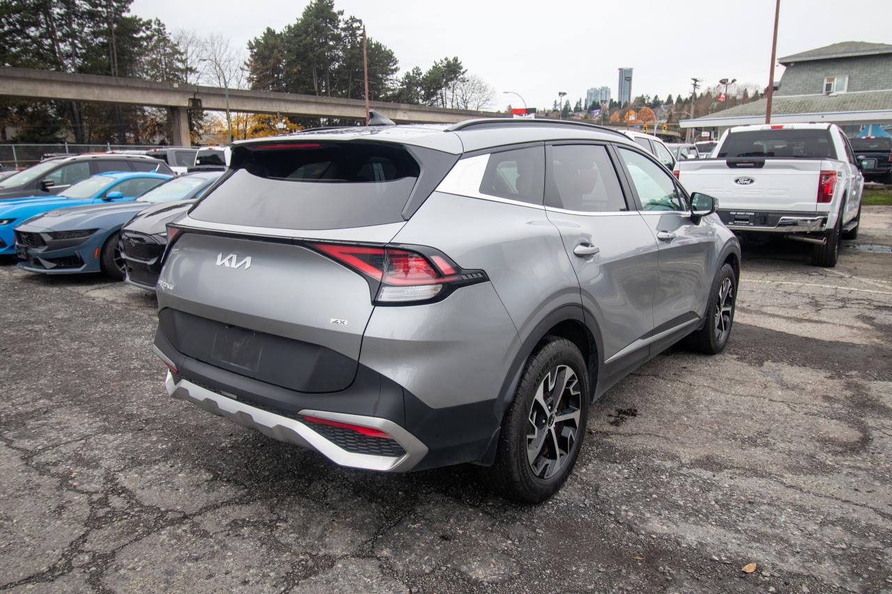 2023 Kia Sportage EX Photo5