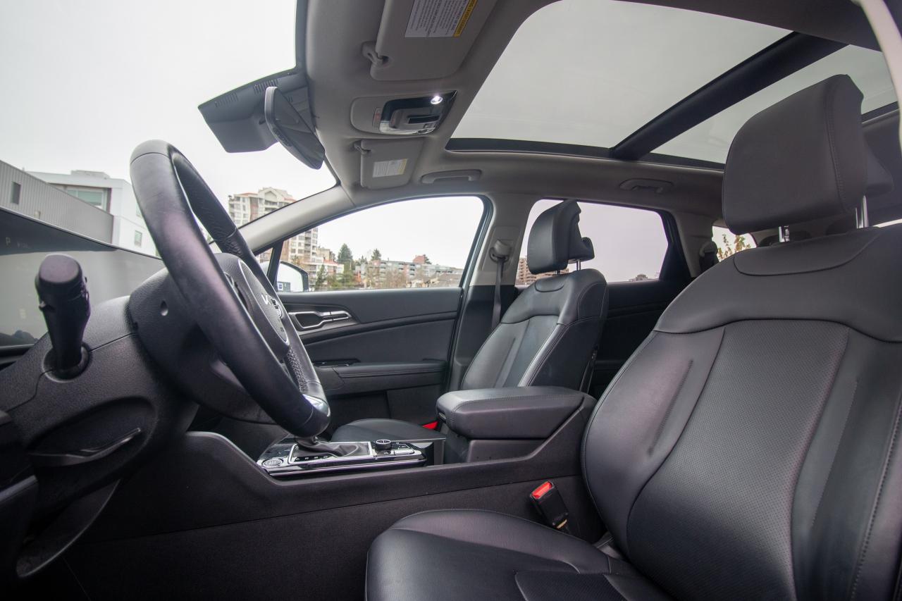 2023 Kia Sportage EX Photo5