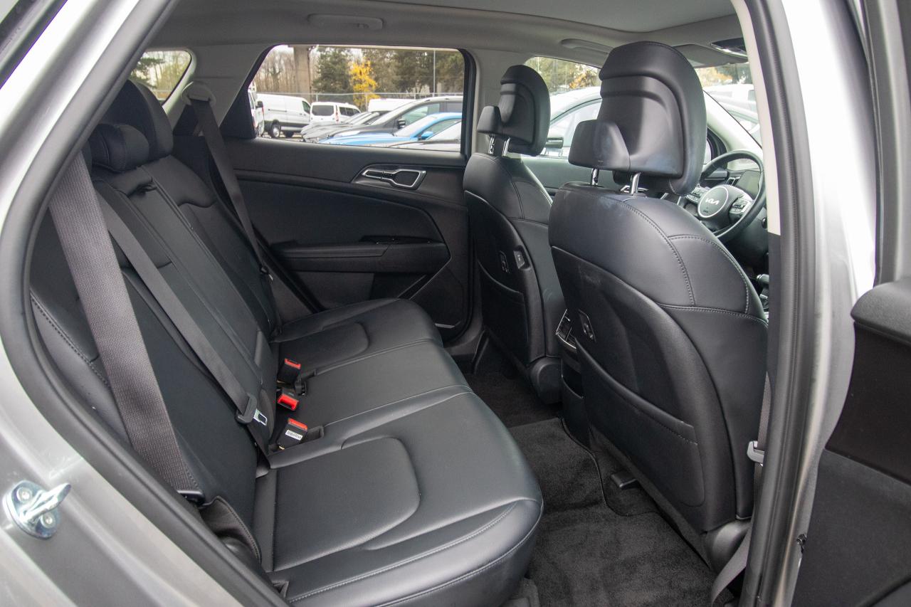 2023 Kia Sportage EX Photo5