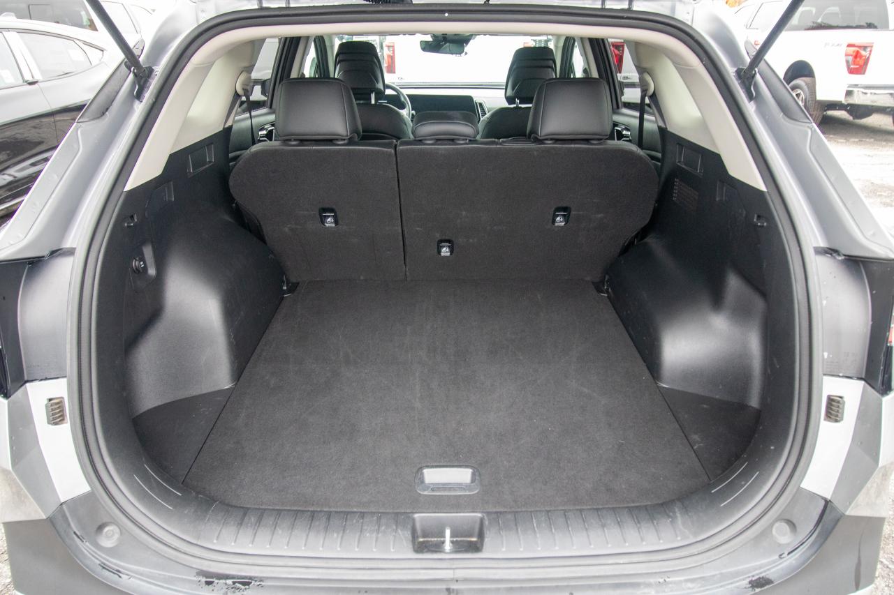2023 Kia Sportage EX Photo5