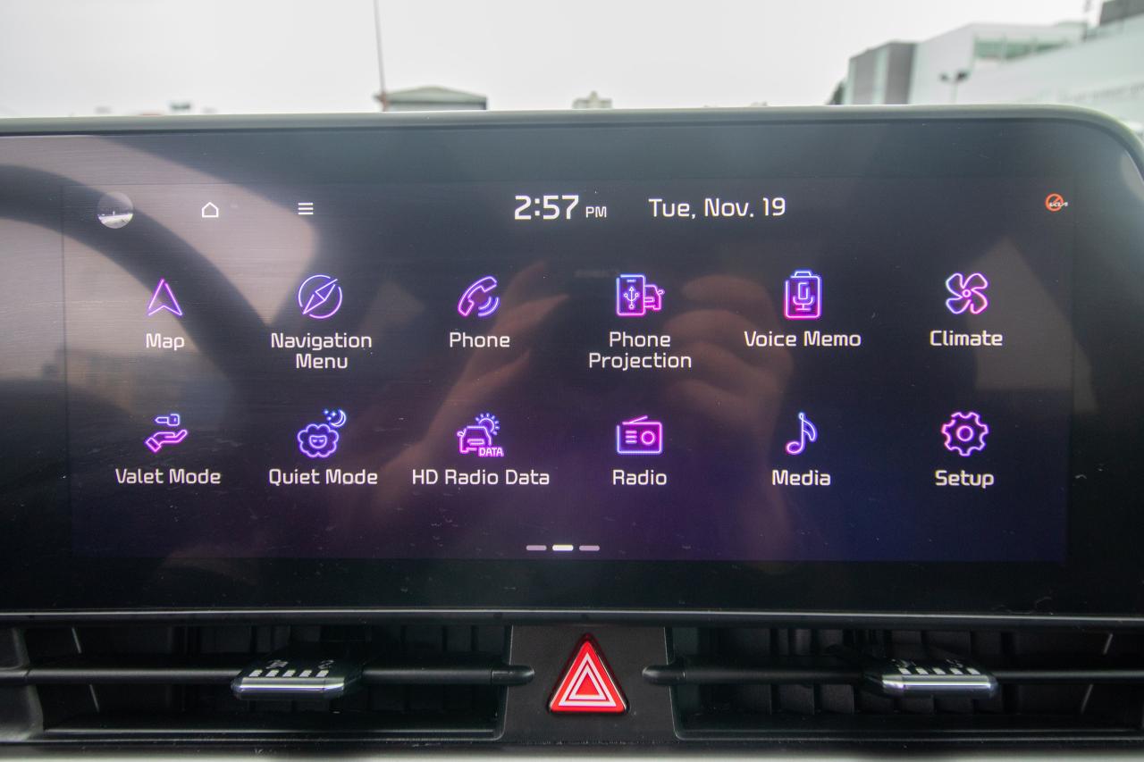 2023 Kia Sportage EX Photo5