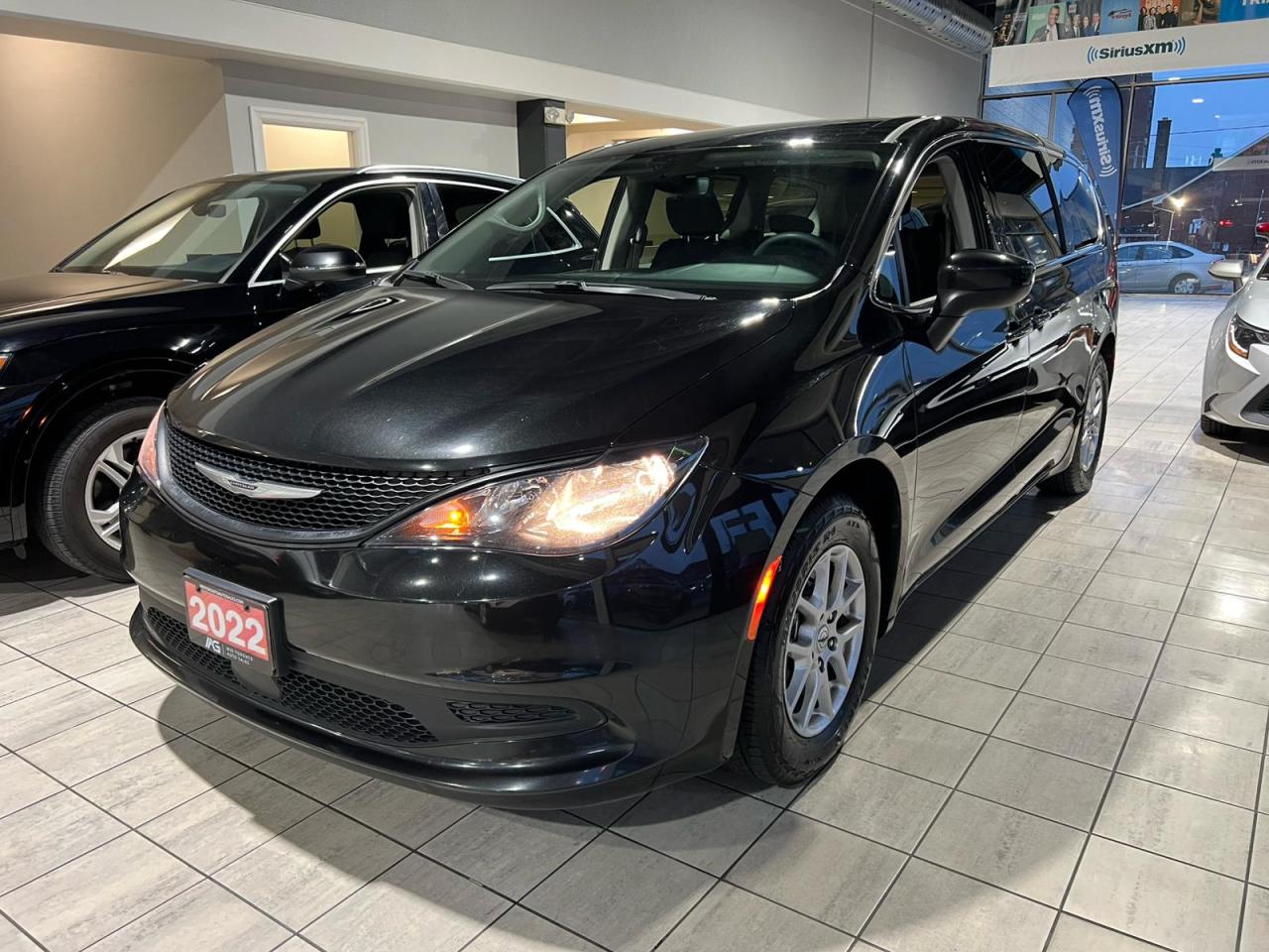 Used 2022 Dodge Grand Caravan SXT - 7 Passenger - V6 - No Accidents - Stow - N - Go Seating - Apple Car Play for sale in North York, ON