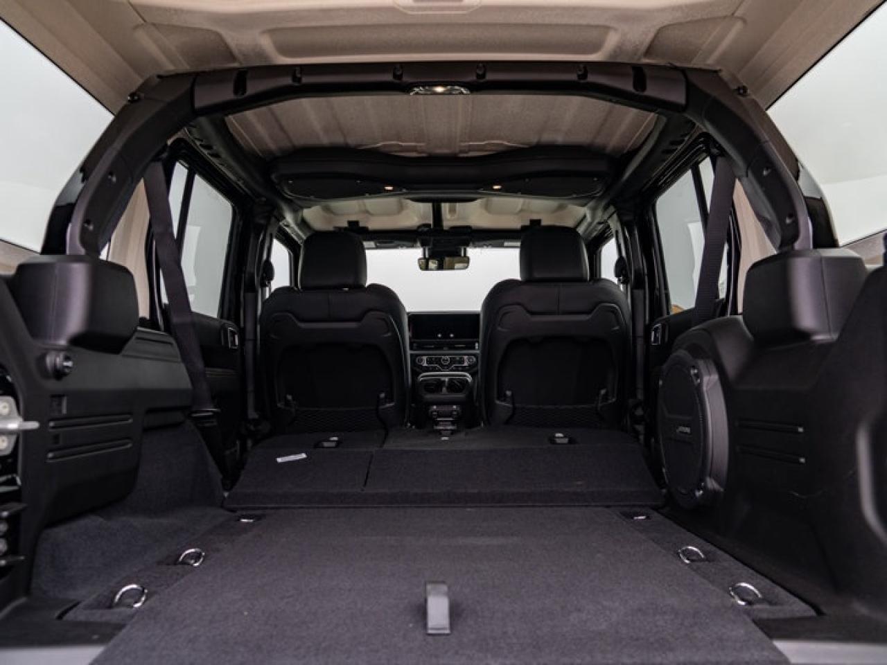 2025 Jeep Wrangler Sahara Photo